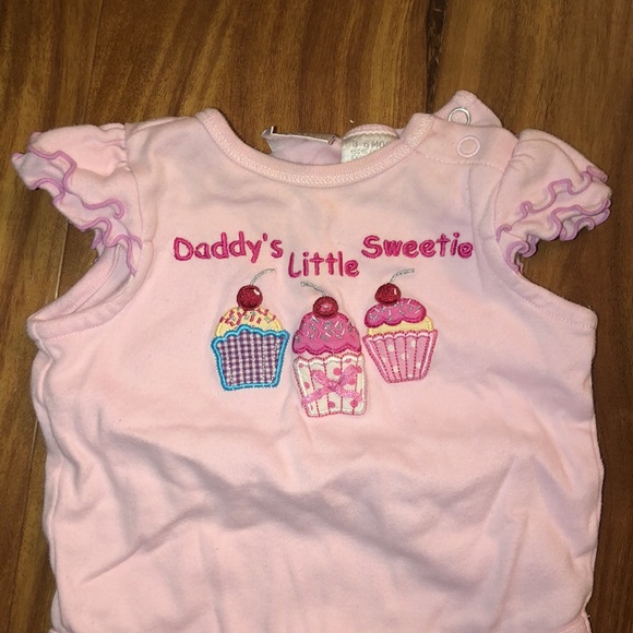 Cute girls onesie - Picture 2 of 4